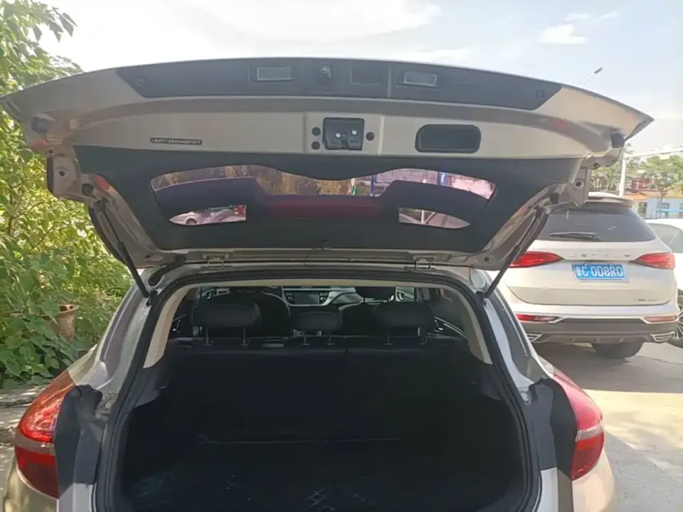 Geely Emgrand GS