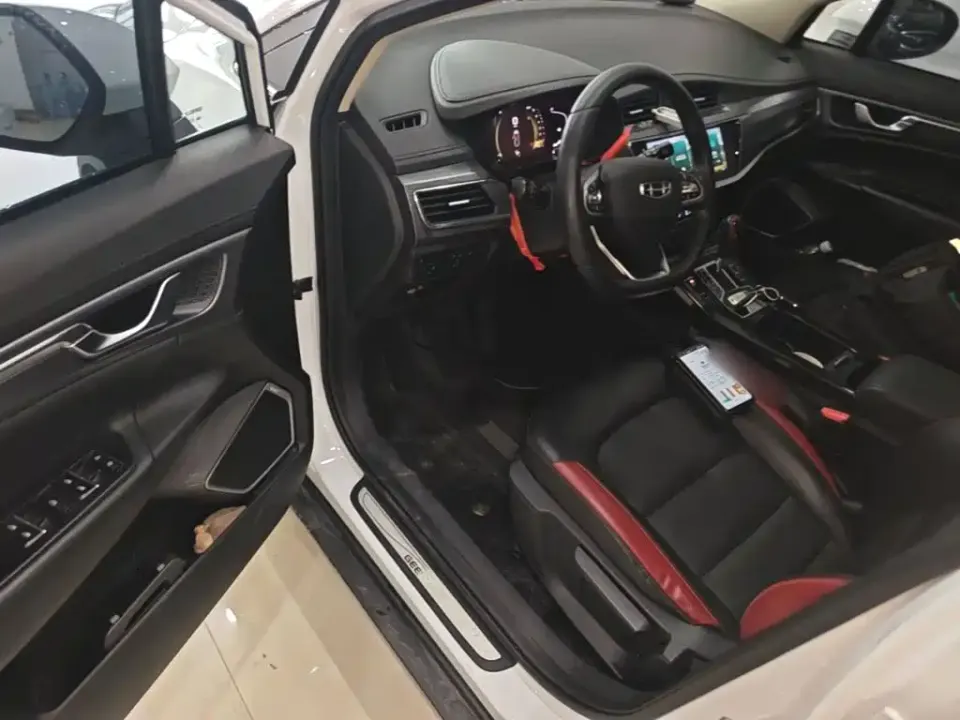 Geely Emgrand GS