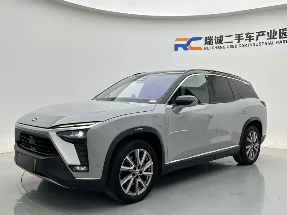 Nio ES8