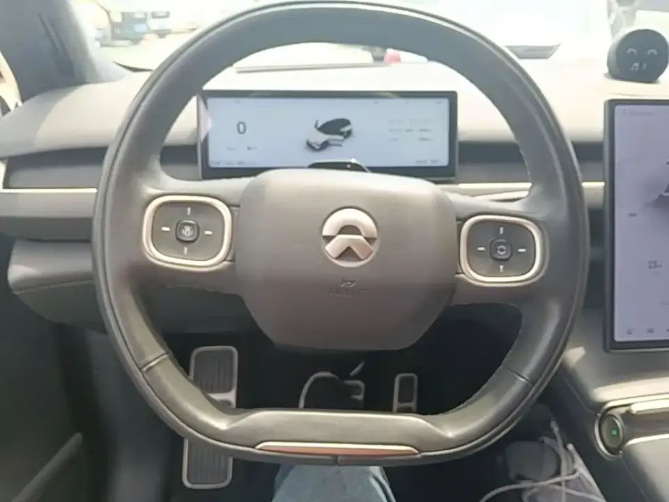 Nio ES8