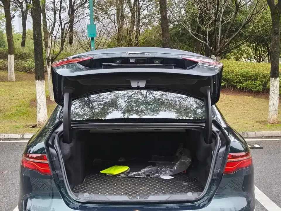 Jaguar XEL
