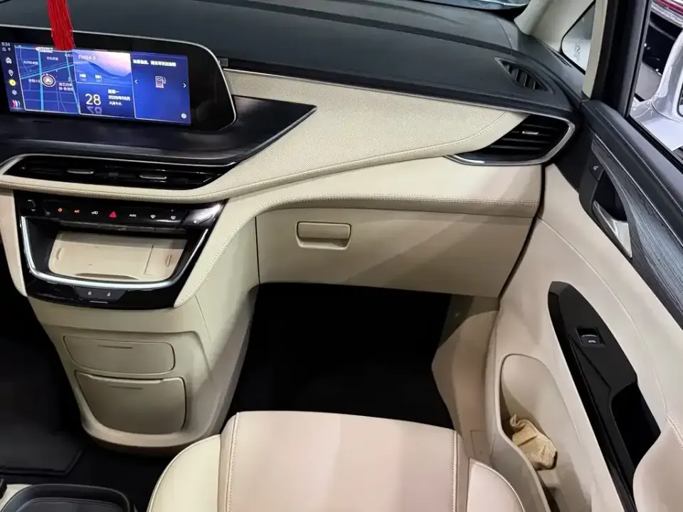 Buick GL8 Hybrid