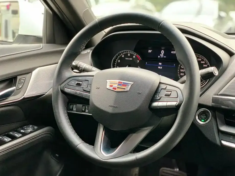 Cadillac CT4