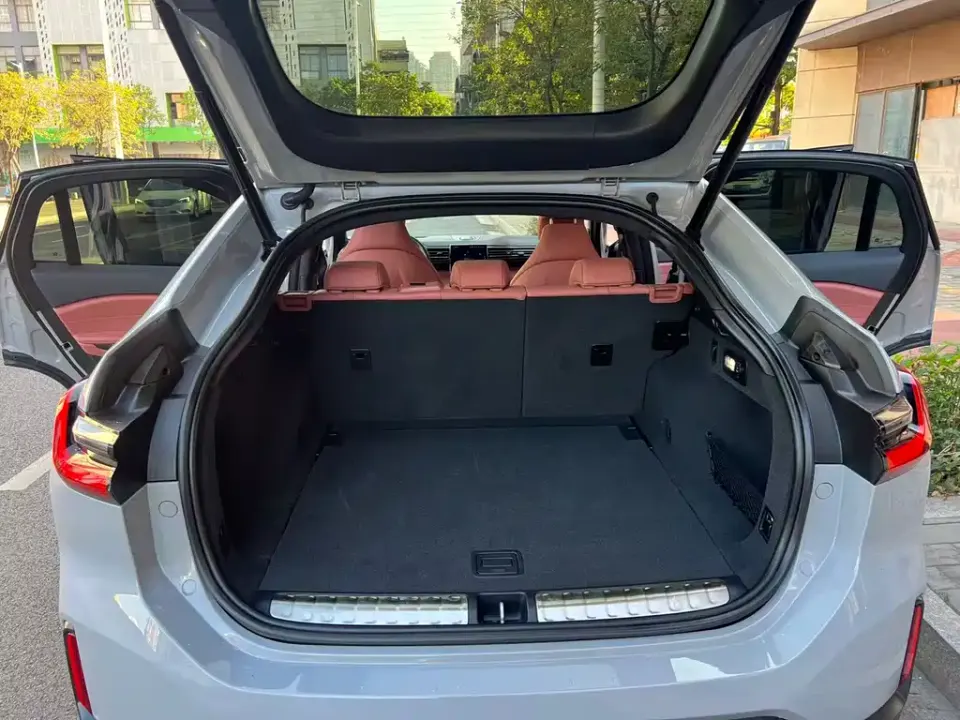 Nio EC6