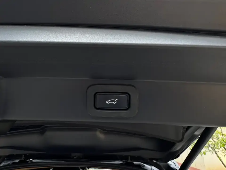 Land Rover Sport