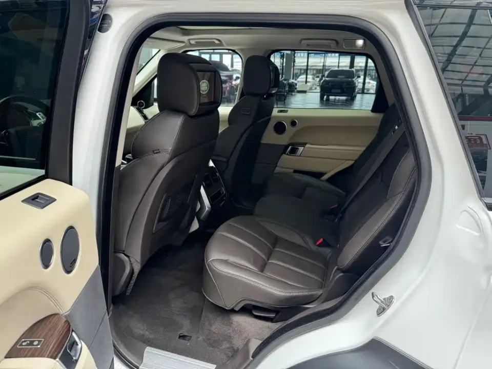 Land Rover Sport