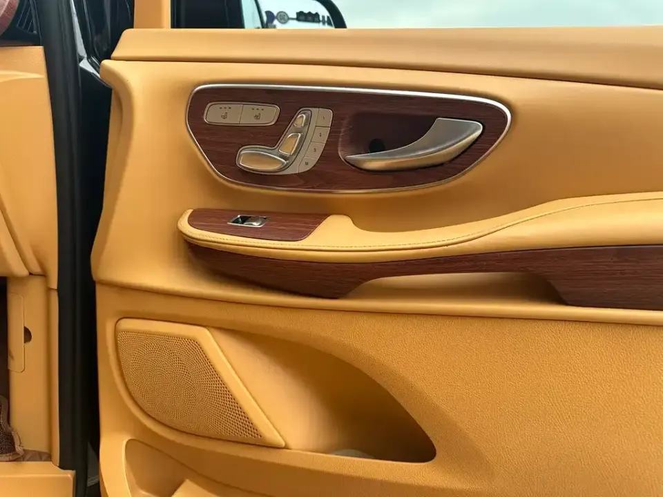 Mercedes-Benz V-Class