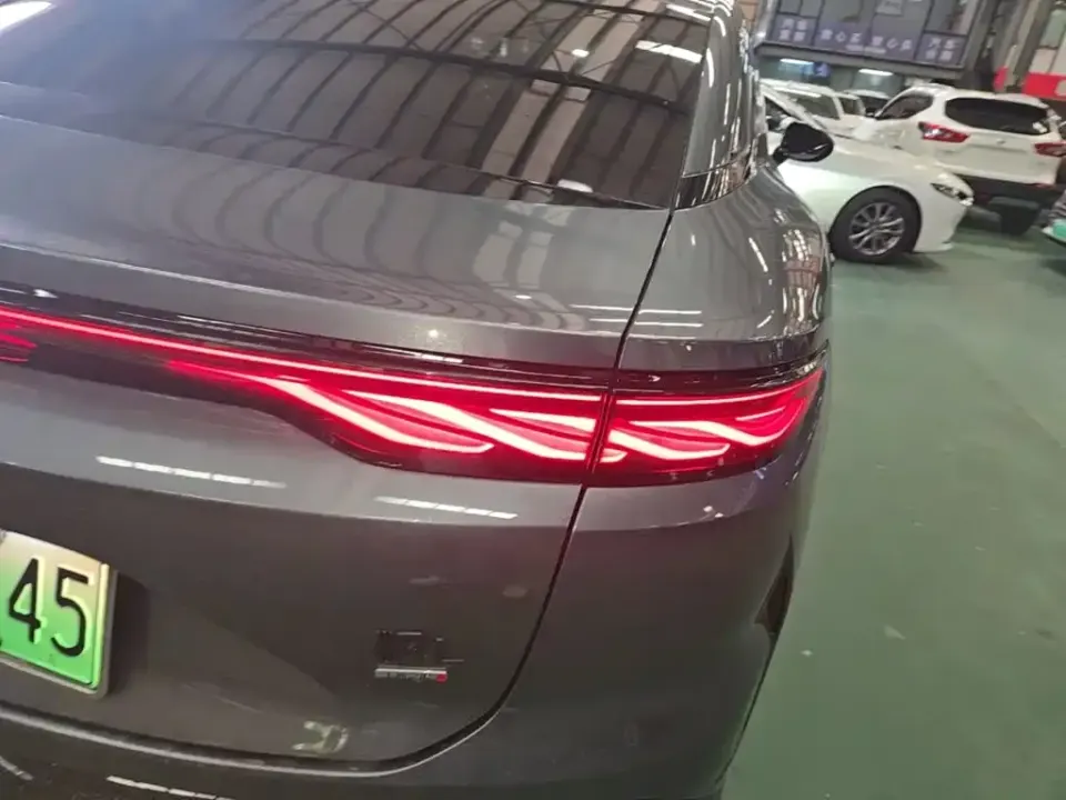 BYD Han L