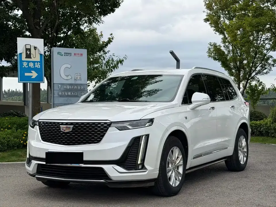 Cadillac XT6