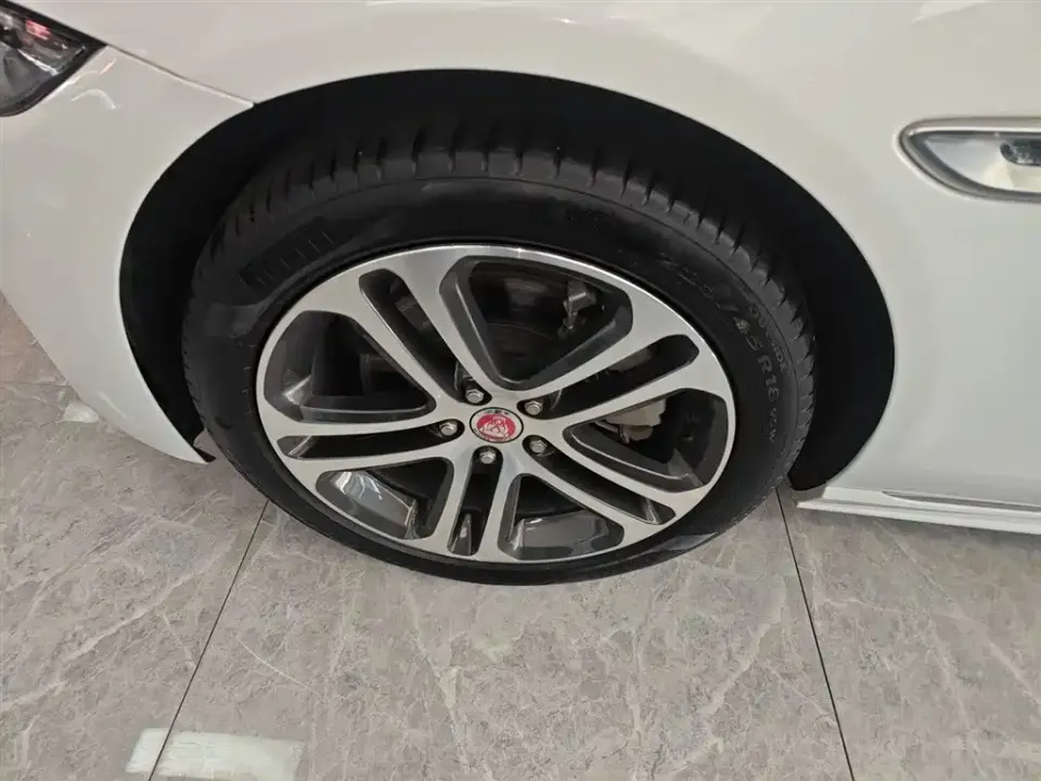 Jaguar XEL