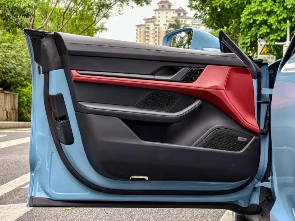 Porsche Taycan