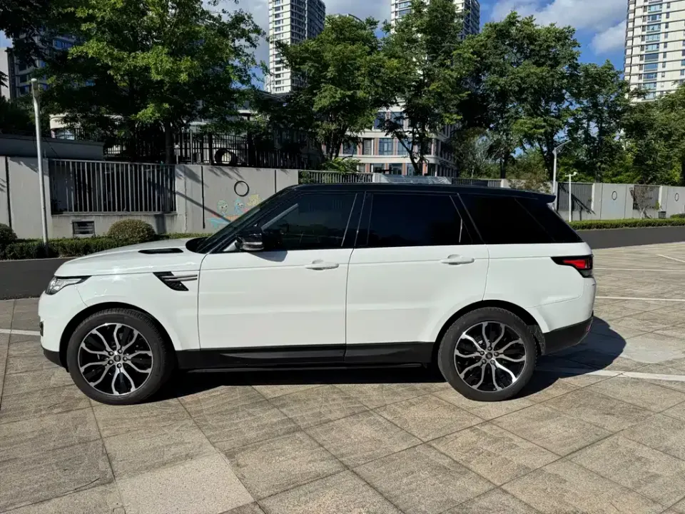 Land Rover Sport