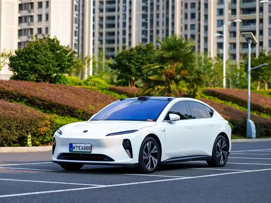 Nio ET5