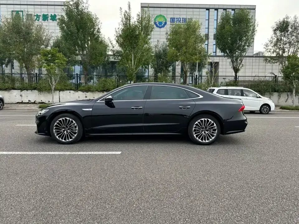 Audi A7L