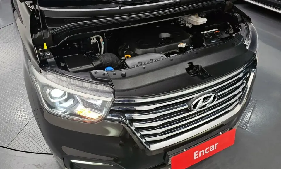 Hyundai Starex