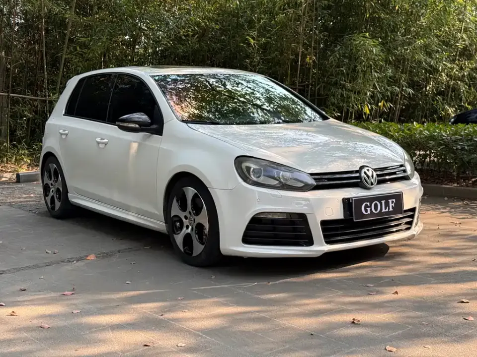 Volkswagen Golf GTI