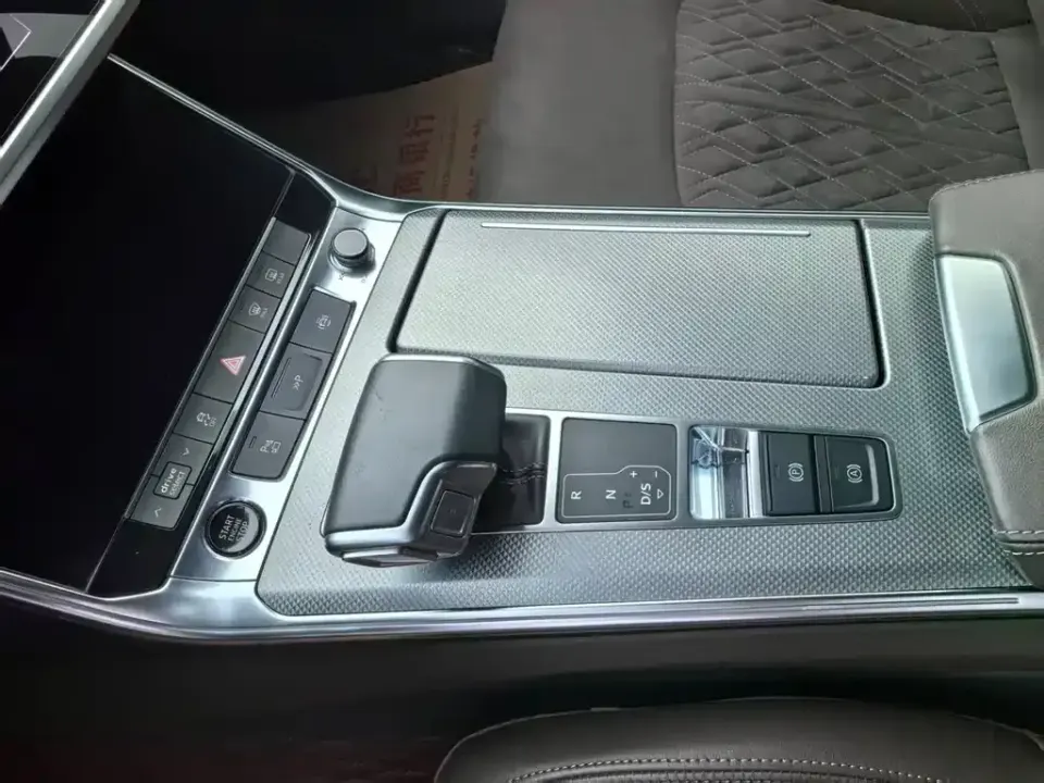 Audi A7L