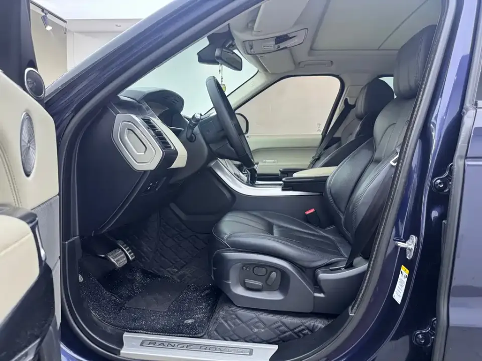 Land Rover Sport