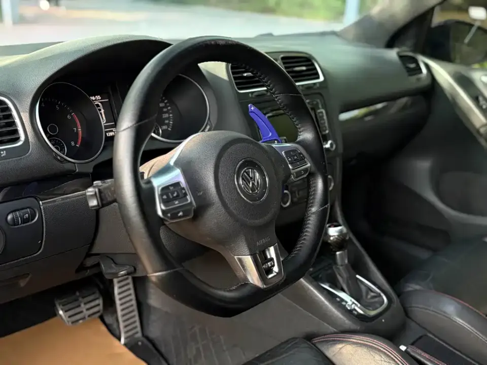 Volkswagen Golf GTI