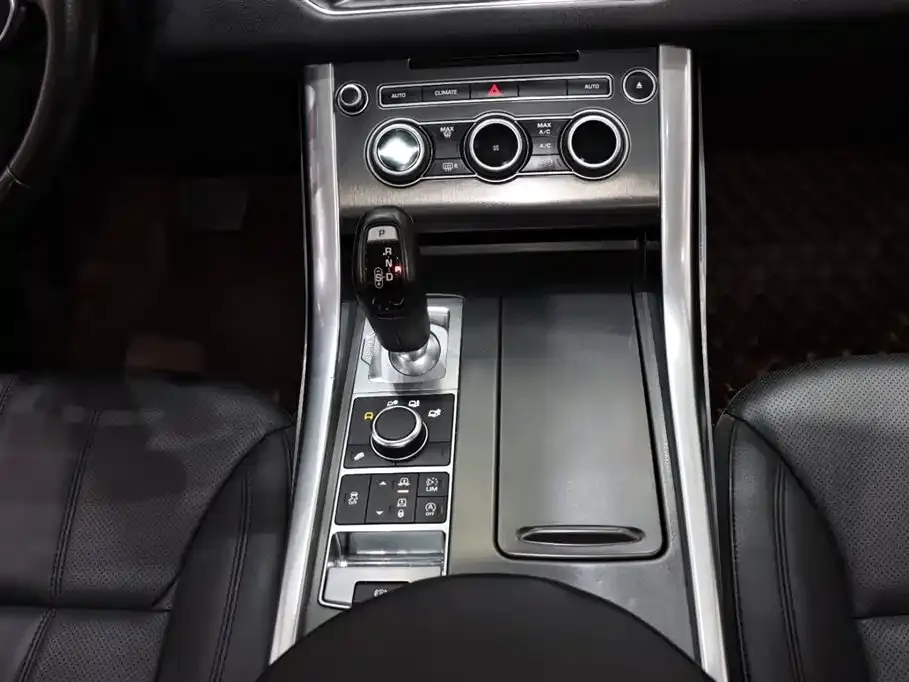 Land Rover Sport