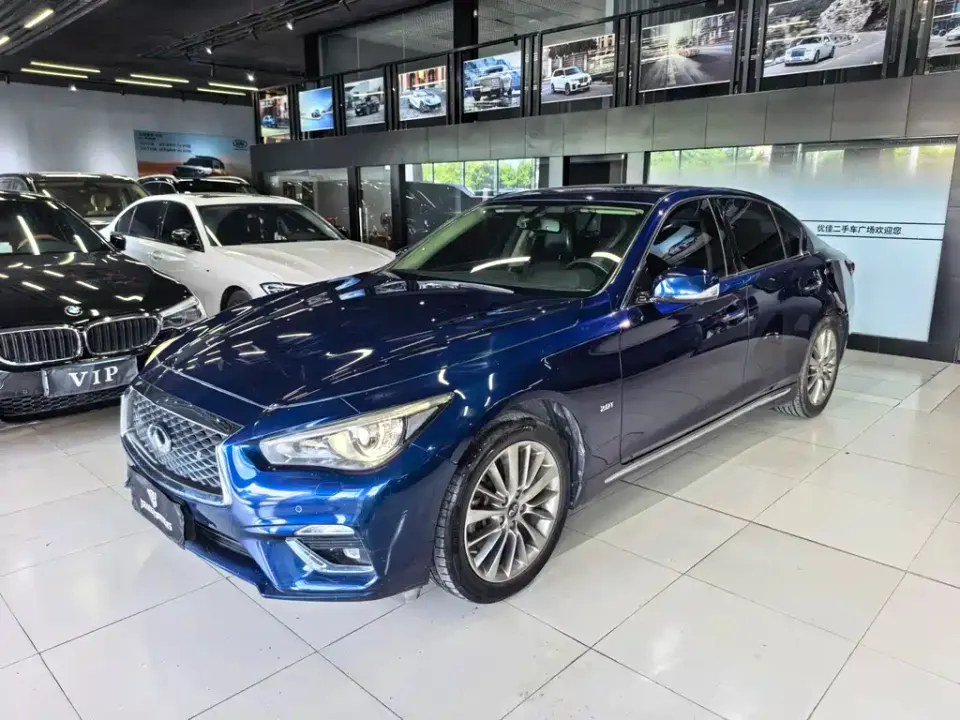 Infiniti Q50L