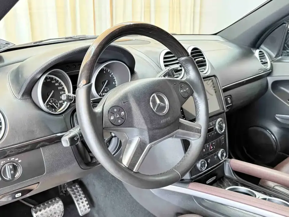 Mercedes-Benz GL-Class