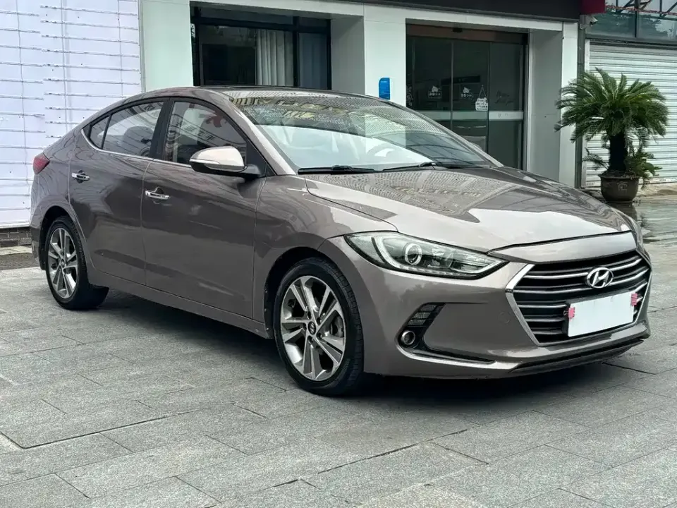 Hyundai Elantra