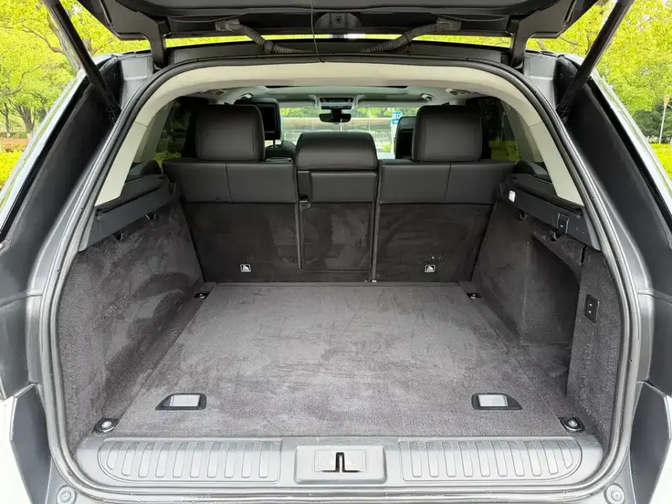 Land Rover Sport