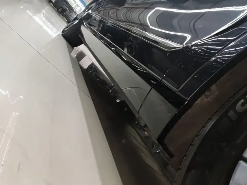Nio ES8