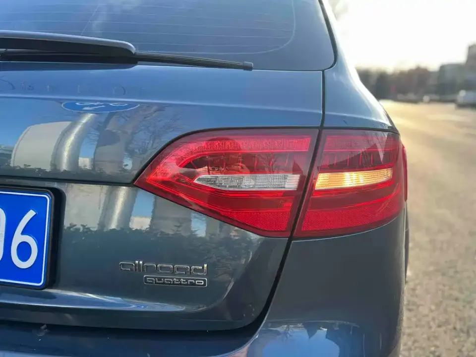 Audi A4 (Import)