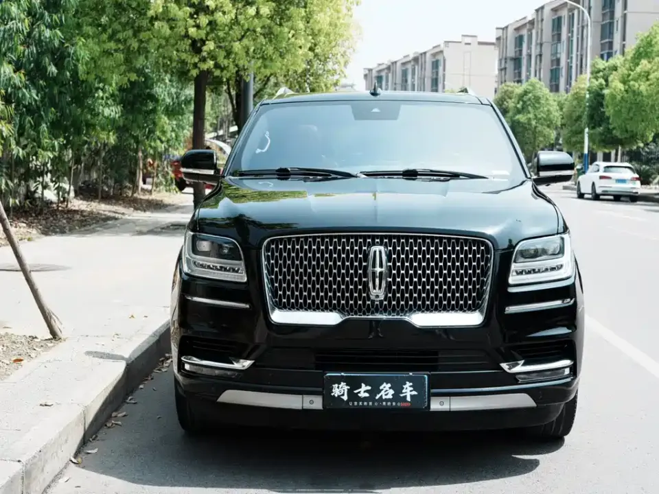Lincoln Navigator