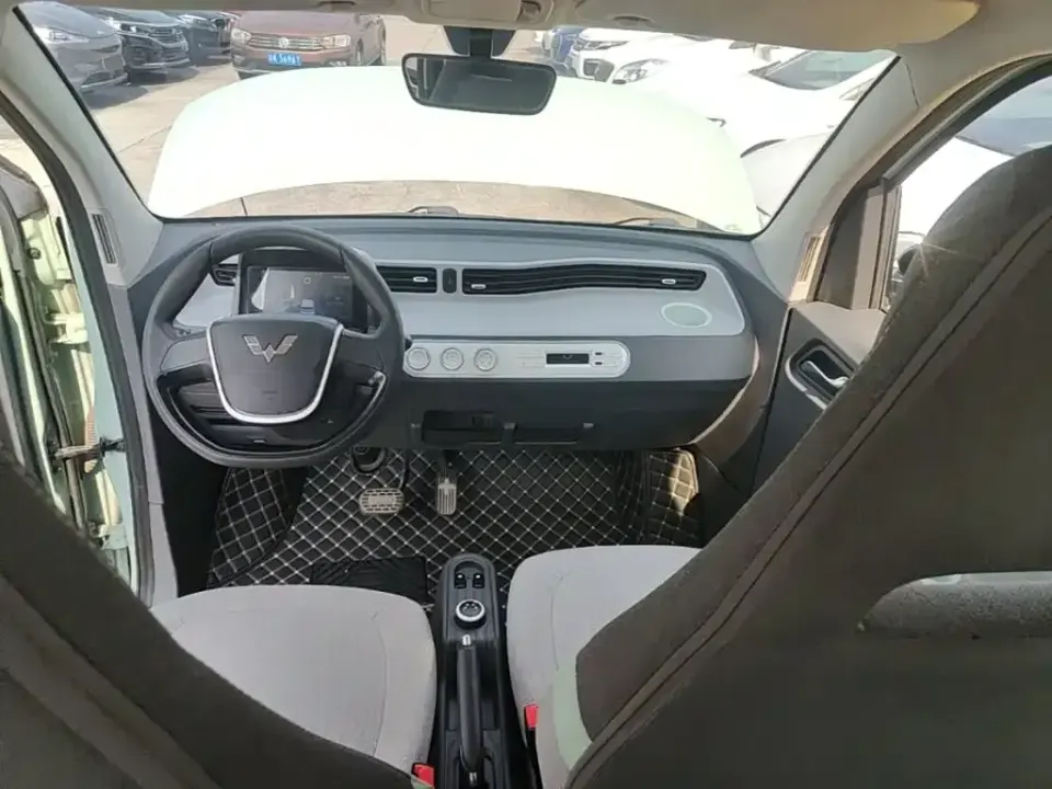 Wuling MINIEV