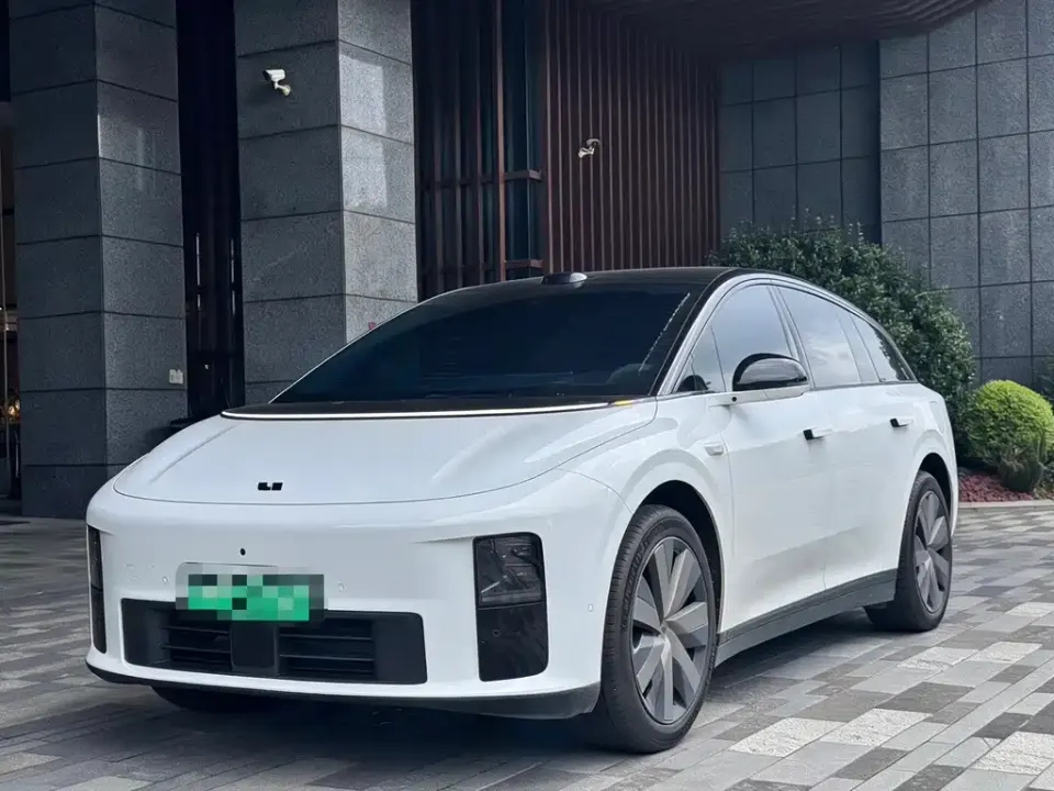 Li Li i6