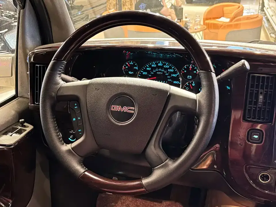 GMC Savana