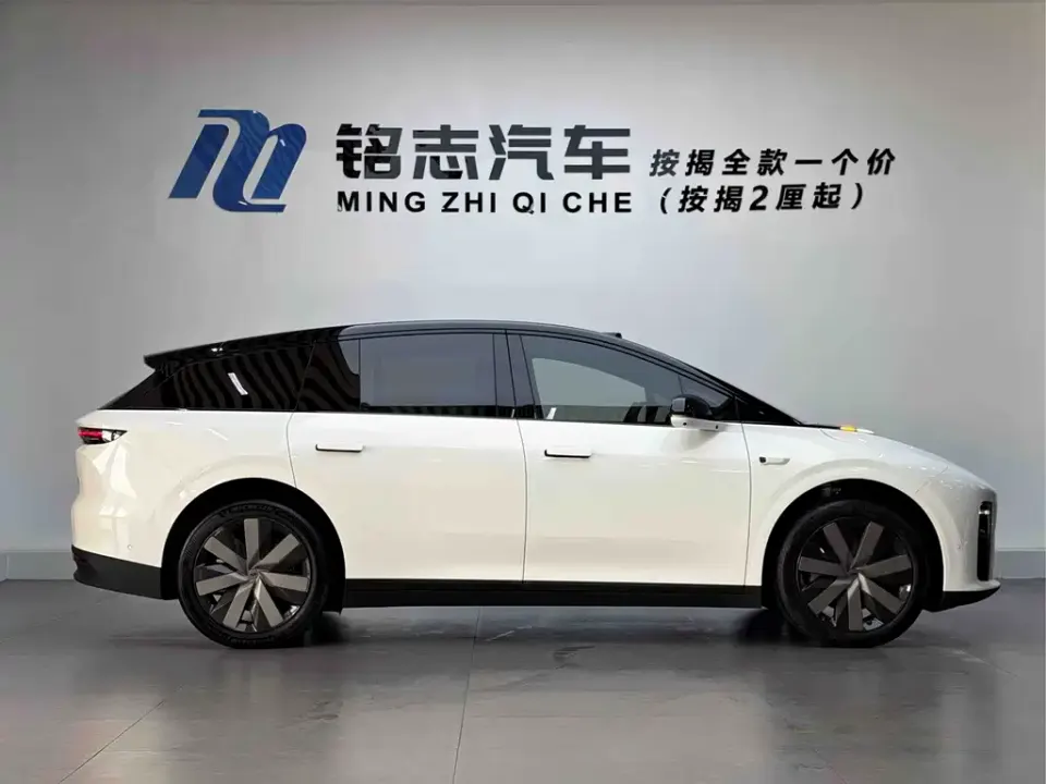 Li Li i6