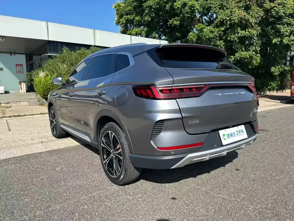 BYD PLUS