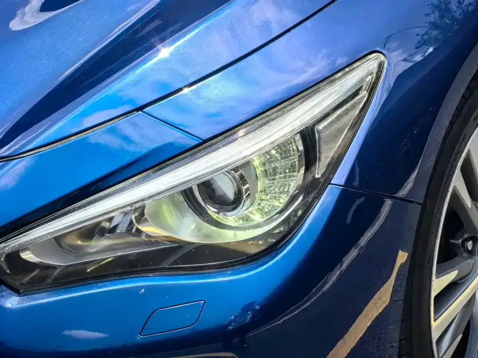 Infiniti Q50L