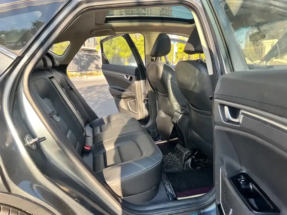 Geely Emgrand GS