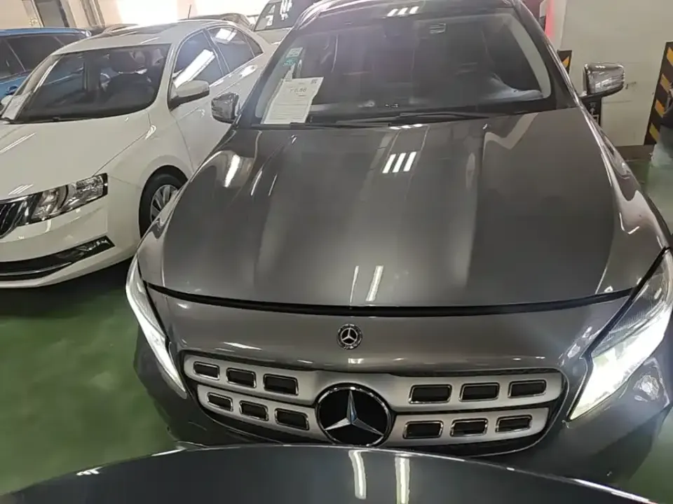 Mercedes-Benz GLA
