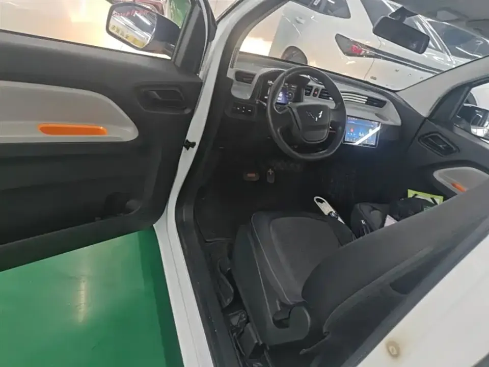 Wuling MINIEV
