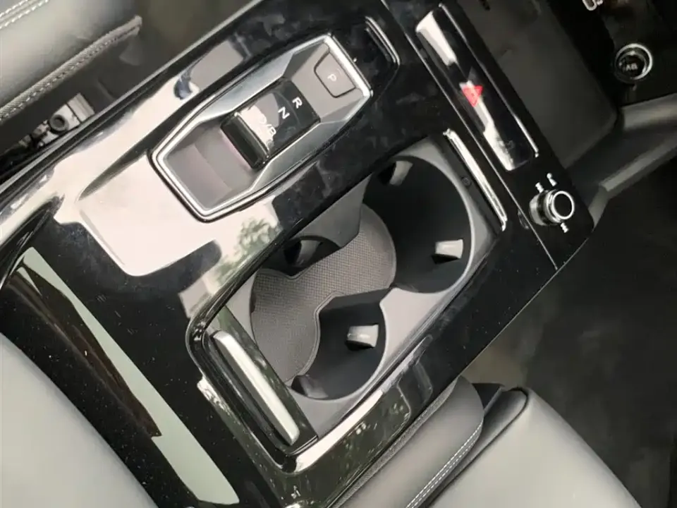 Audi Q6L e-tron