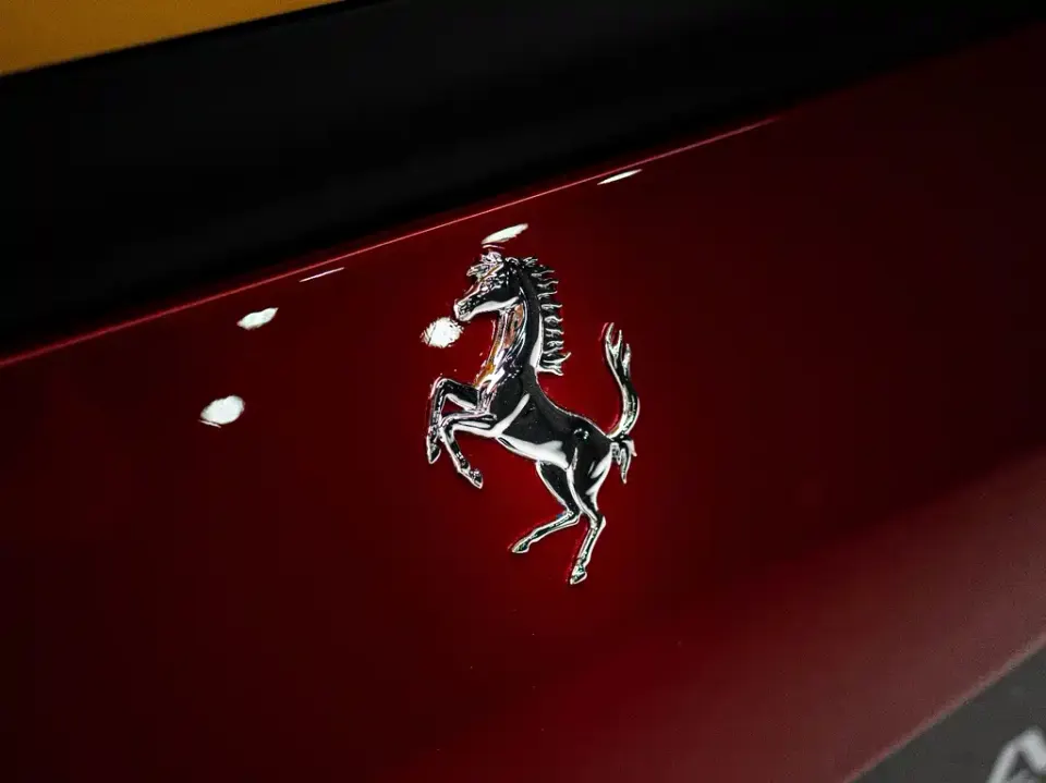 Ferrari 812