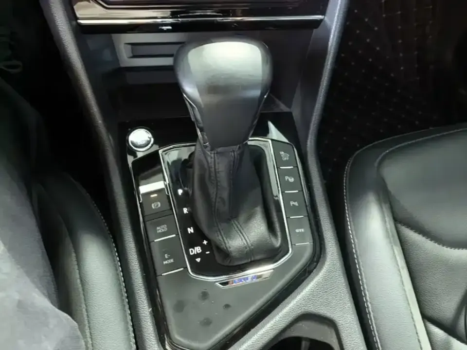 Volkswagen Tiguan L PHEV