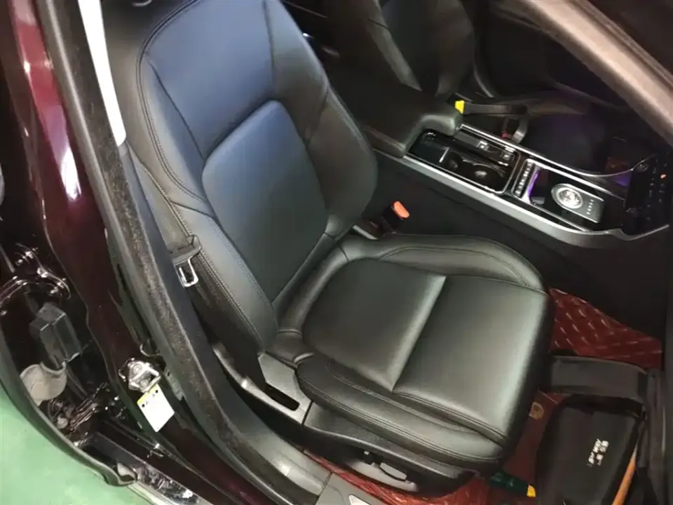 Jaguar XFL