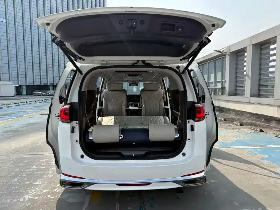 GAC Trumpchi M8