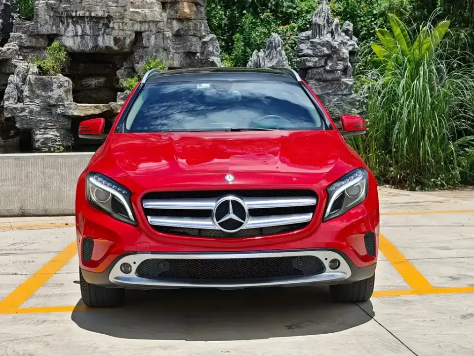 Mercedes-Benz GLA