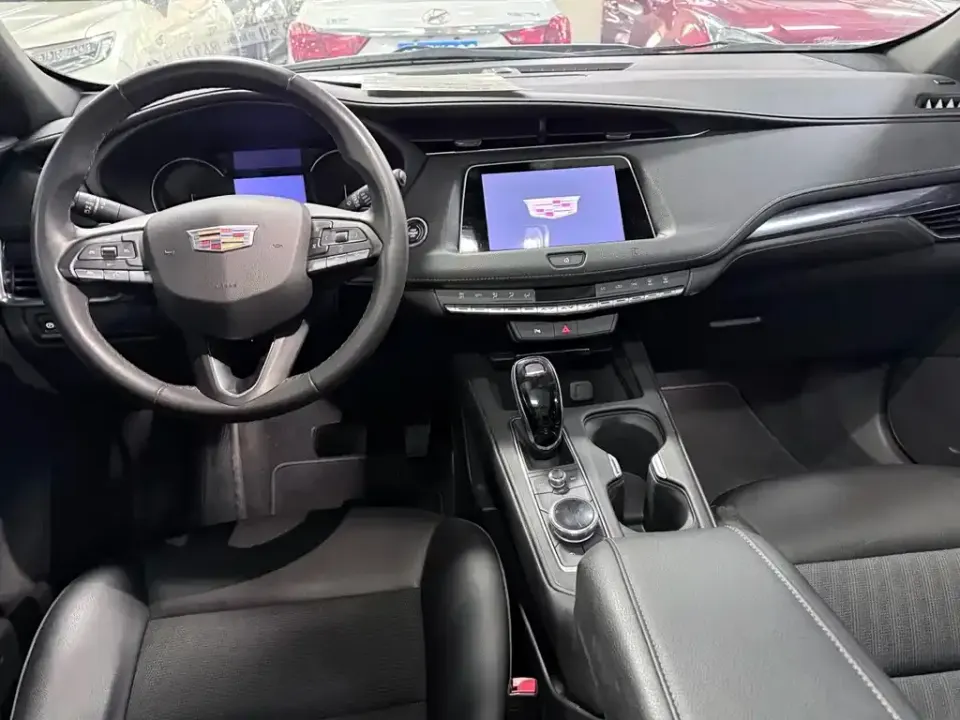Cadillac XT4