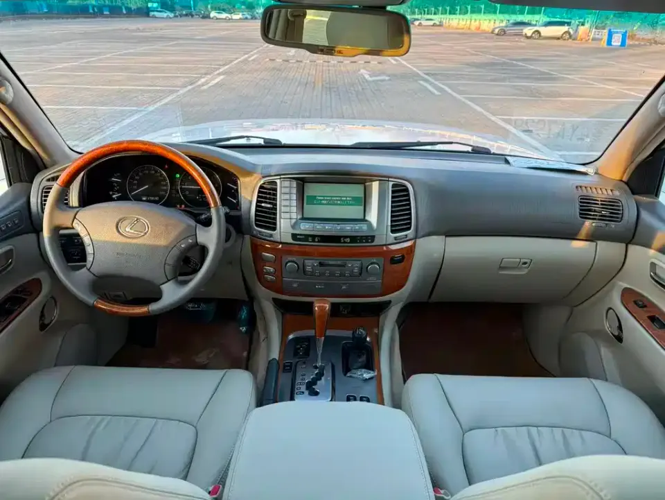Lexus LX