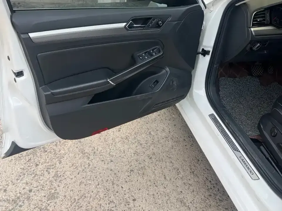 Volkswagen Lamando