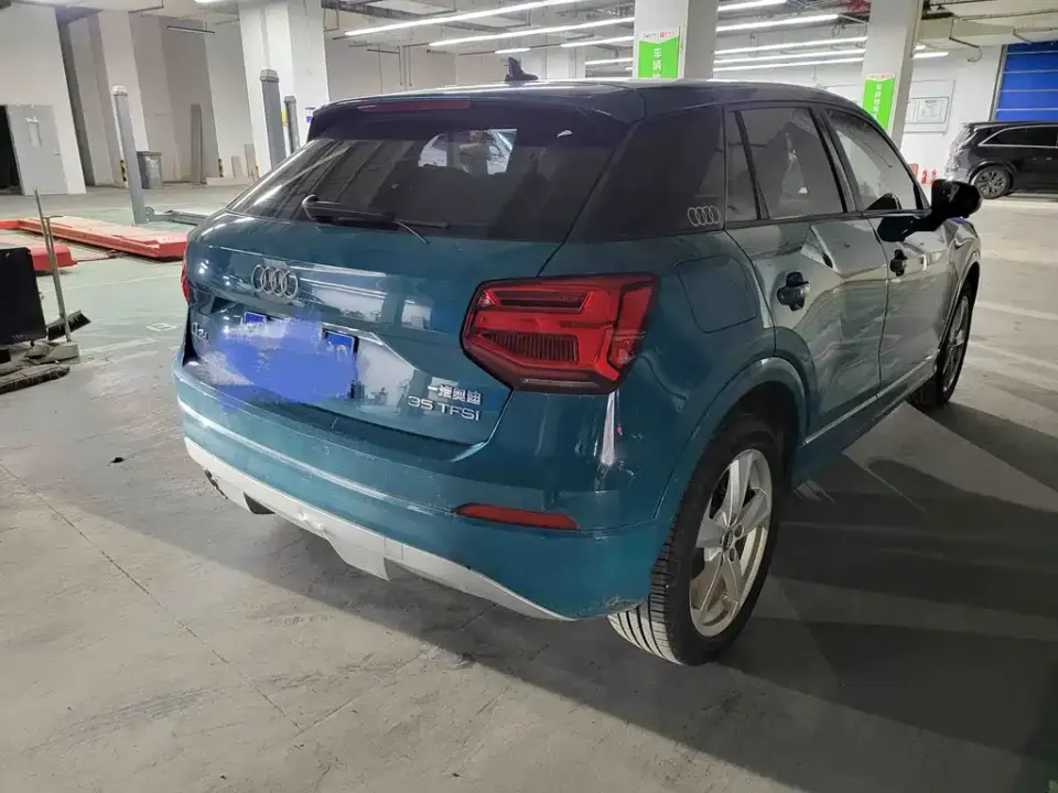 Audi Q2L